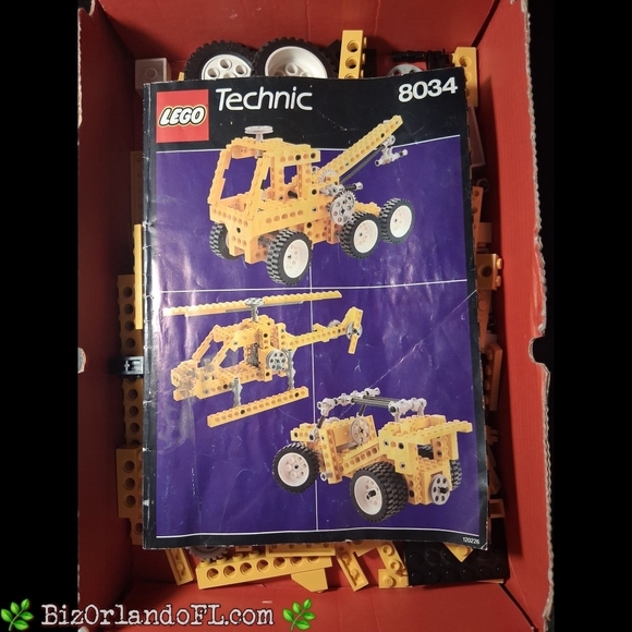 VINTAGE: Lego Technic 8034 Universal Building Set In Box with Booklet INCOMPLETE - Picture 6 of 10